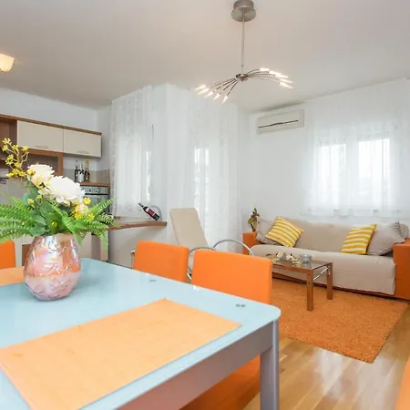 Apartment Stay Διαμέρισμα *